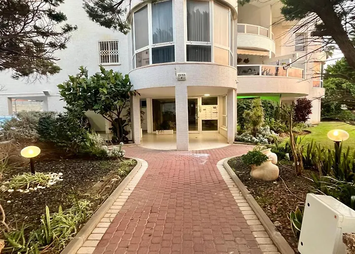 Beachfront Studio, Fully Equipped